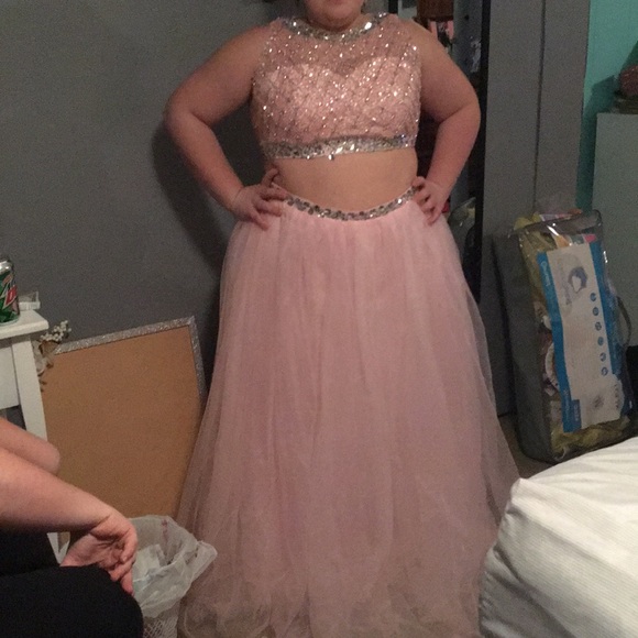 Dresses & Skirts - 👠Prom dress👠